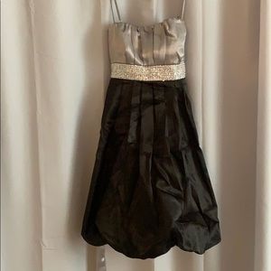 NWOT SPEECHLESS SILVER & BLACK HOMECOMING DRESS